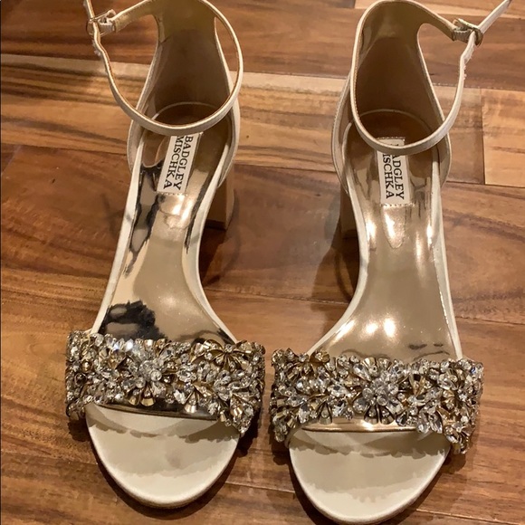 badgley mischka vega crystal embellished sandal